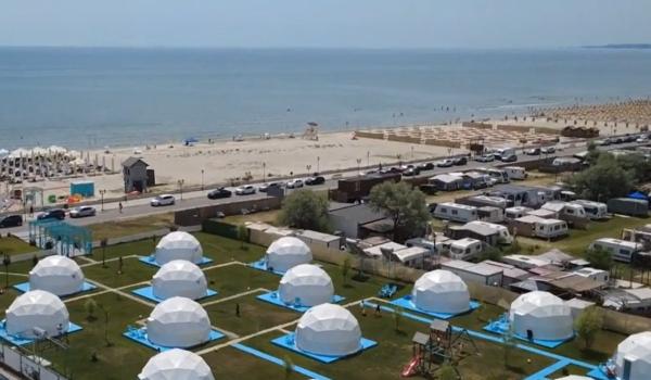 Refugiul din mijlocul naturii, tot mai căutat de români în 2026. Preţurile pornesc de la 200 de lei/noapte