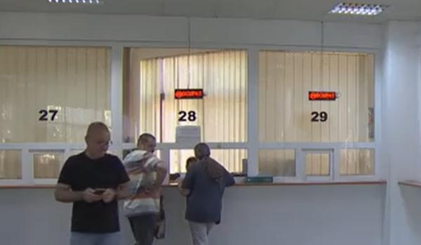 Din 1 iulie, un an de vechime în muncă va costa cu 800 de lei mai mult. Câţi ani se pot "cumpăra"