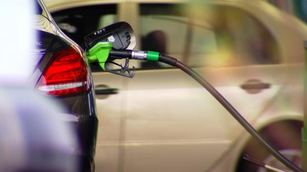 Carburanţi mai scumpi de miercuri. Care vor fi noile preţuri la benzină şi motorină de la 1 iulie