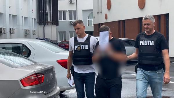 Fraudă fără precedent la BAC. Elevii suspecți au folosit ochelari inteligenți și căști minuscule