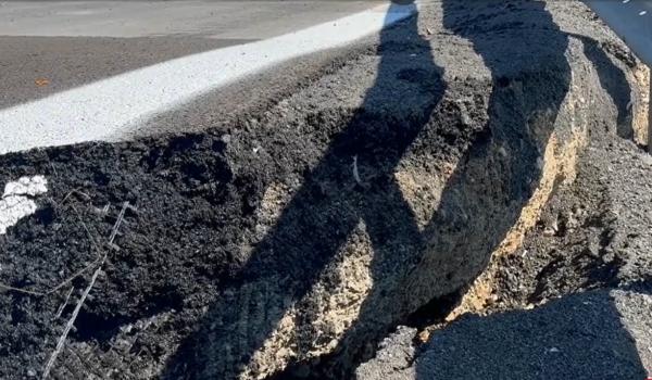 Craterul care nu mai dispare de pe A10. Șoseaua s-a stricat din nou în același punct, după două reparații