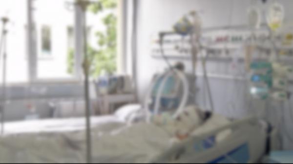Profesoara din Tulcea lovită de trăsnet, în continuare în stare gravă. Se încearcă transferul în străinătate