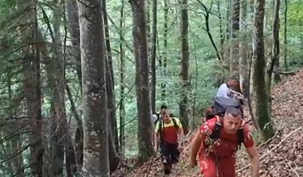 Două operaţiuni în Munţii Maramureş: un adolescent rătăcit şi un ucrainean fugar, salvaţi