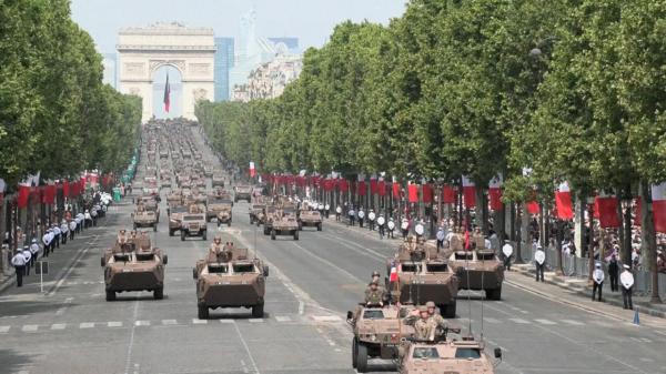 Zeci de avioane, elicoptere şi vehicule militare. Franţa a etalat tot ce are mai bun de Ziua Naţională