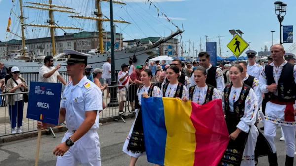 Paradă spectaculoasă a românilor în Boston. Marinarii de pe Bricul Mircea, la defilarea cadeţilor