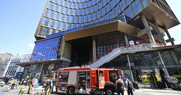 Un român a murit, iar altul a fost grav rănit în incendiul clădirii OXY din Bruxelles