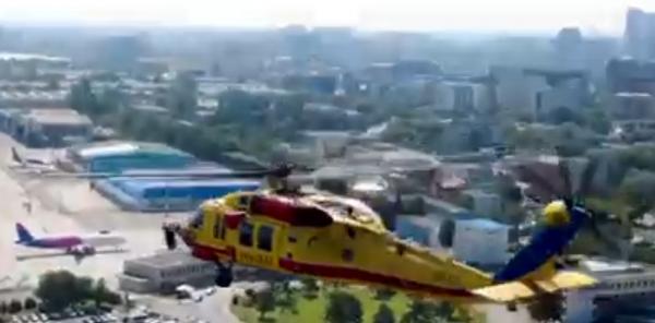 "Căutăm perfecţiunea". Piloţii de BlackHawk, ultimele pregătiri înainte de Ziua Aviaţiei: vor zbura sincron