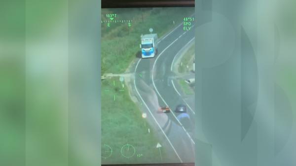 Un şofer al unui bolid de 500.000 de euro a rămas fără permis, după ce a fost văzut din elicopter de poliţişti