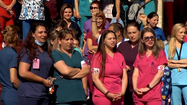 Prima grevă în Sănătate din ultimul deceniu. Medicii ameninţă că pleacă la privat: "3.000 de lei în plus"