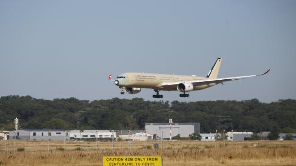 Un Airbus A350 a zburat 24 de ore non-stop. Ce a urmărit testul maraton