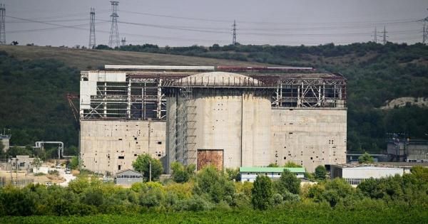 COMPARAȚIE. Românii vs. Centrala Nucleară. Ce s-ar întâmpla dacă prosumatorii ar livra mai mult în rețea