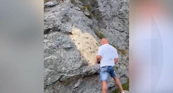 A vrut să-și impresioneze iubita, dar a stârnit furia trecătorilor. Ce a făcut un bărbat pe Transfăgărășan