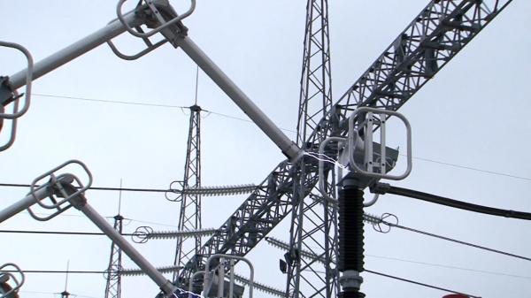 Cine sunt marii consumatori de energie din România care riscă să fie deconectaţi. Oraşele, puse sub presiune