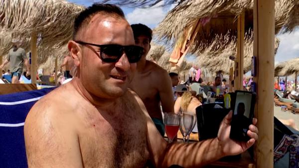 Cât cheltuiesc turiștii în cel mai aglomerat weekend pe litoral: "Când e vorba de distracție, mai contează?"
