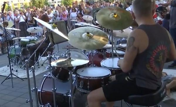 Brașovul a răsunat în ritm de tobe. 20 de muzicieni au reinterpretat piese celebre