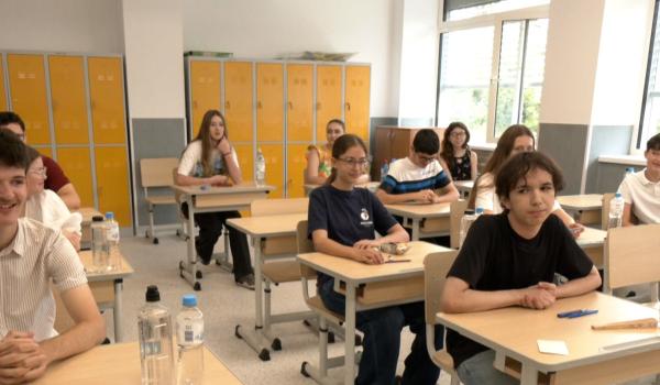 Proiectul dublului examen de admitere în liceu ar putea fi amânat