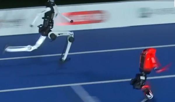 Usain Bolt, "întrecut" de un robot. Androidul care a devenit vedeta Jocurilor Mondiale