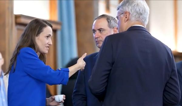 Bani europeni sau greve. A început săptămâna în care Guvernul trebuie să găsească un acord