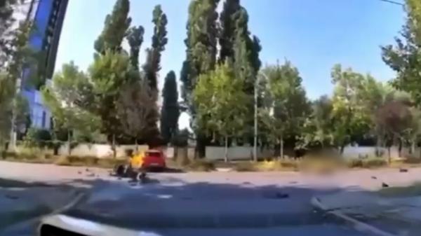 Momentul în care Andrei Bordeianu este aruncat de pe motocicletă. A ajuns la ATI după impactul devastator