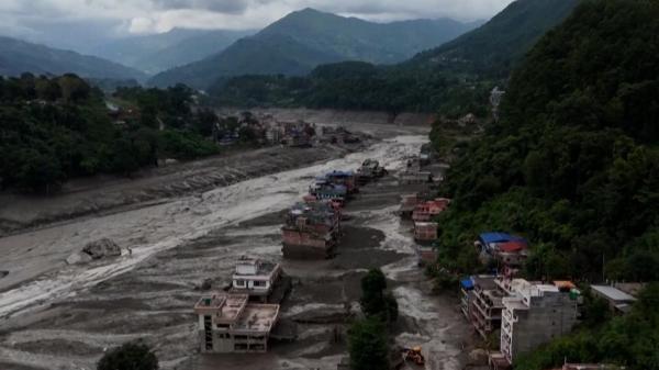 Catastrofa din Nepal, pe cale să se repete din clipa în clipă. Oamenii au fost informaţi să evacueze zona