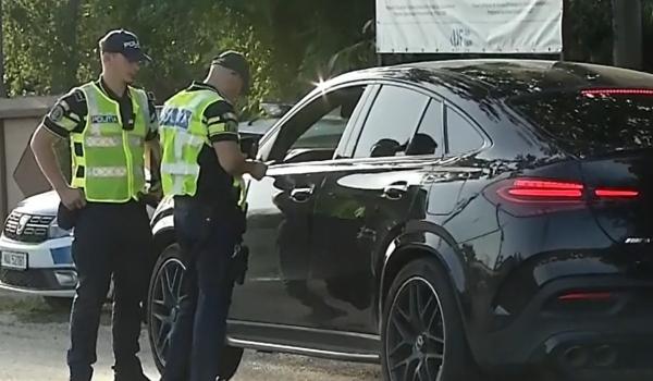 Au curs amenzile în traficul din Ilfov. La razie a fost şi un câine poliţist antrenat să găsească droguri