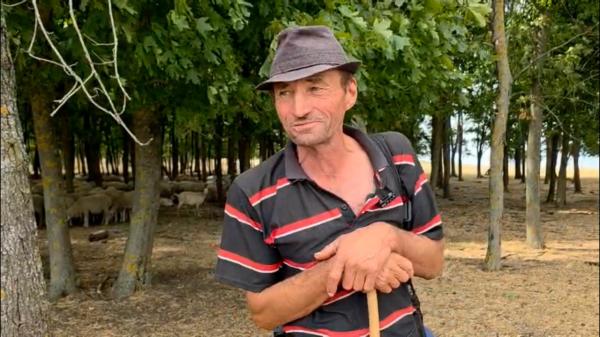 Ciobanul care a găsit drona de la Vaslui: "Țiuia și se aprindea! I-am scos firele și s-a oprit"