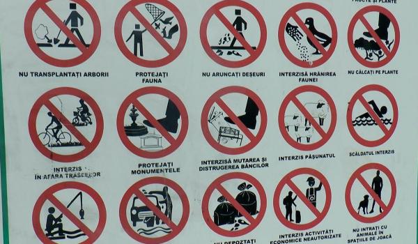 Semne uitate în parcurile din Bucureşti: interzis păşunatul sau spălatul maşinii