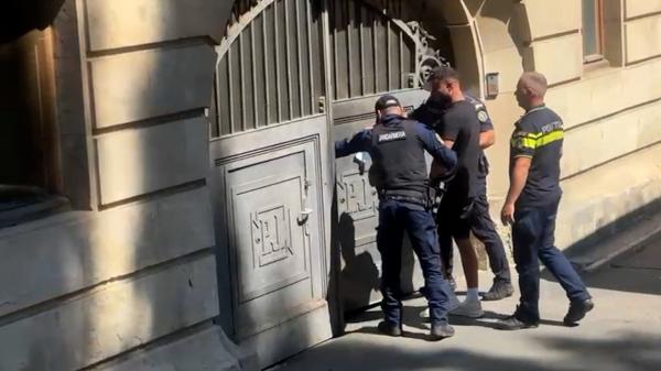 Rapperul Haval Khalil va fi predat autorităților din Suedia. A fost de acord cu procedura