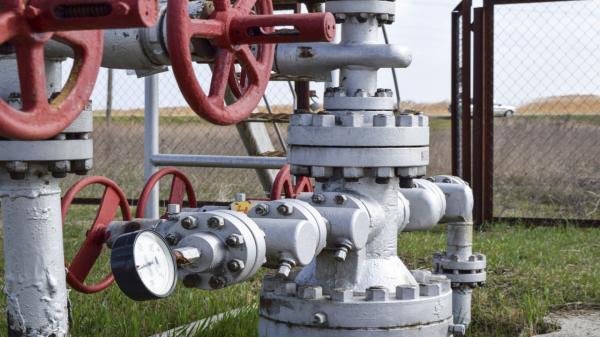 Preţul gazelor a crescut de peste 2 ori în ultimul an. Ce se întâmplă cu facturile românilor la iarnă