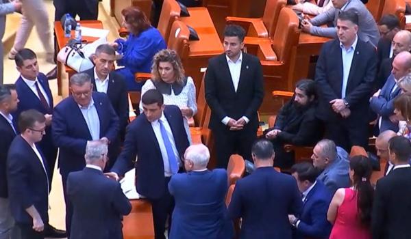 PSD ar putea face alianţă cu AUR pentru a da premierul. "Nu e un partid extremist"