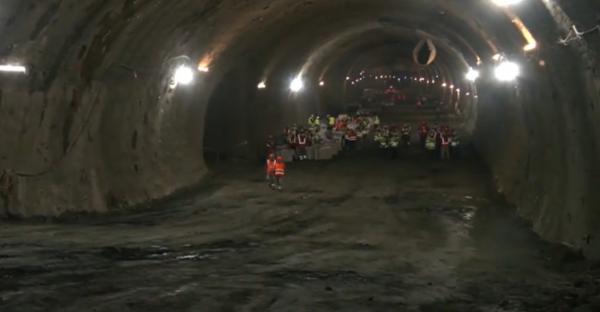 "Tunelul urșilor" de pe A1 a fost străpuns. Peste 75% din proiect a fost finalizat