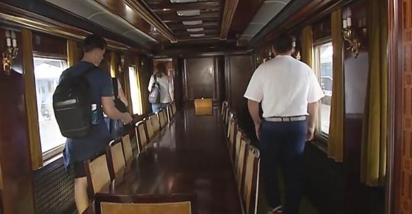 "Palatul pe şine" al lui Ceauşescu, deschis publicului la Gara de Nord. Cum arată trenul prezidenţial