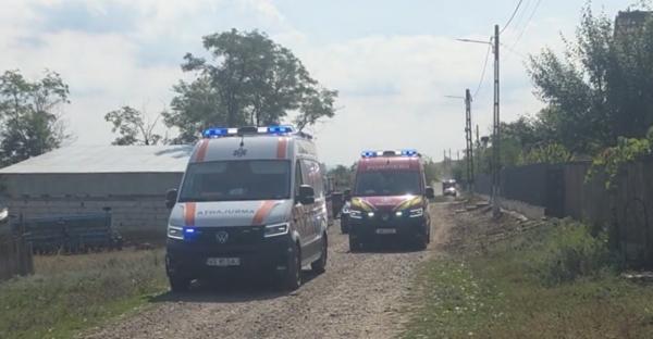 3 persoane din Vaslui, găsite inconştiente într-un beci în care fermenta vinul. Au fost scoase de vecini