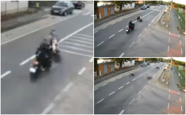 Momentul când un motociclist intră într-un scuter pe care se afla o mamă şi fiica ei de 3 ani. Copila a murit