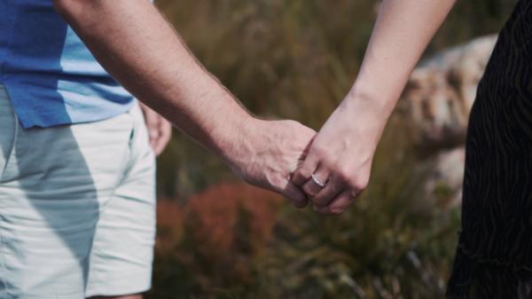 Relaţia-pansament: iubire sau refugiu după o despărţire? Semnele că nu ai trecut peste fostul partener