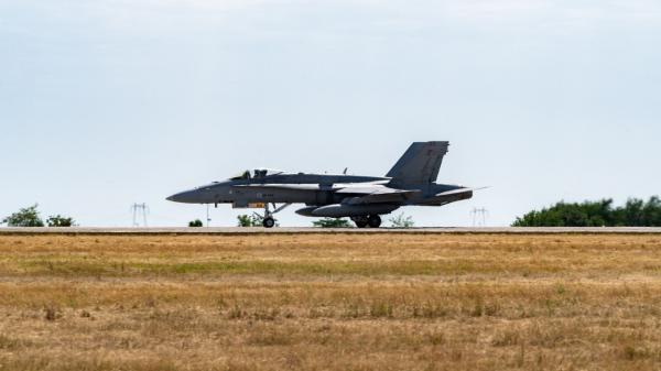 O dronă a intrat în spaţiul aerian al ţării, lângă Chilia Veche. Două F-18 şi un elicopter, ridicate de la sol