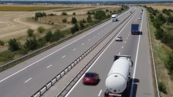 Sancțiuni mai dure pentru șoferii care intră pe contrasens. Câți ani ar putea rămâne fără permis