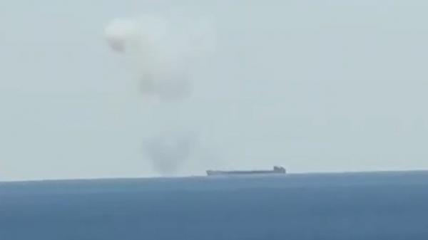 Navă turcească lovită de drone în Marea Neagră: 2 morţi şi 11 marinari recuperaţi, între care 3 răniţi