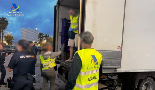Român venit din Ibiza, prins în Spania cu 1,5 tone de cocaină. Detaliul care i-a făcut pe vameși să verifice