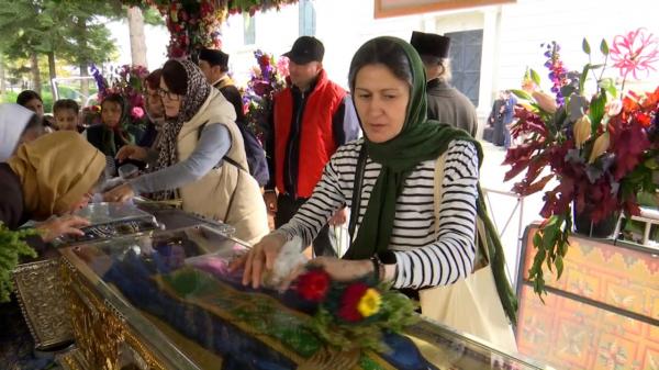 Povestea Sfintei Parascheva, tânăra care și-a împărțit averea săracilor și a devenit ocrotitoarea Moldovei