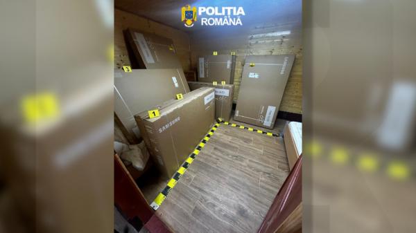 Cum au reușit 5 olteni să fure zeci de televizoare dintr-un tir aflat în mers pe o șosea din Mehedinți