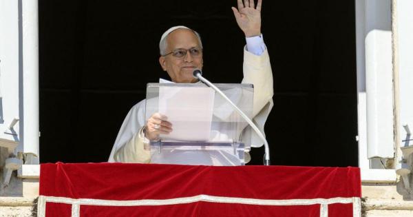 Papa Leon al XIV-lea suferă de cancer pulmonar. I-a fost extirpat lobul inferior al plămânului drept