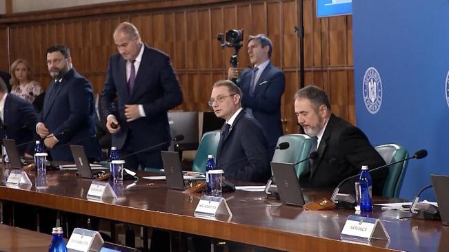 Economist, despre majorările de pensii și salarii anunțate de Guvern: Ne putem aștepta la creșteri de taxe