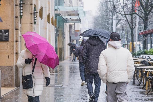Aer polar peste România. Frig, furtuni și vijelii în următoarele patru săptămâni. Prognoza pentru București