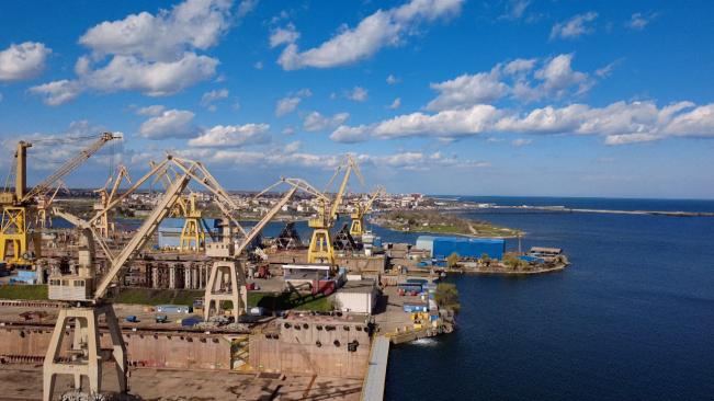 Concedieri masive pe şantierul naval Damen Mangalia. Peste 1.000 de angajaţi rămân fără loc de muncă