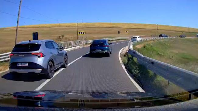 Şoferii care publică pe Facebook filmări cu nereguli din trafic ar putea avea probleme cu legea