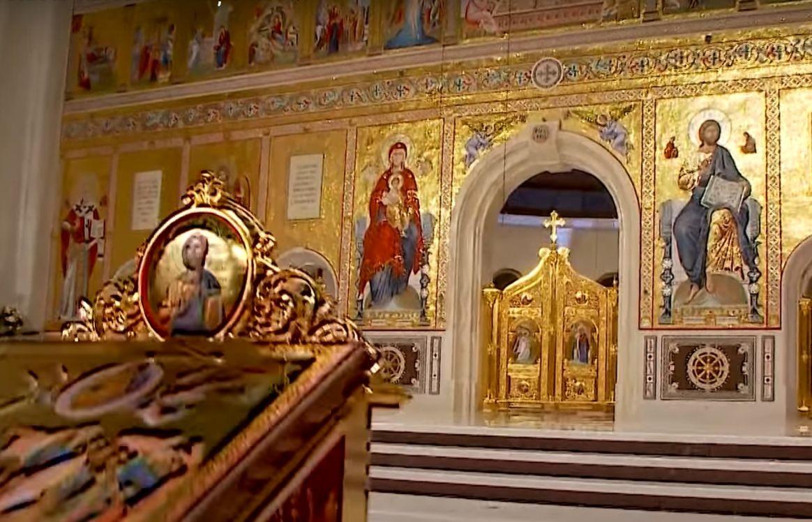 Catedrala Mantuirii Neamului A Intrat In Cartea Recordurilor Cu Un Iconostas Unic In Lume AlcÄtuit Din 4 Milioane De Pietricele De Mozaic Observatornews Ro