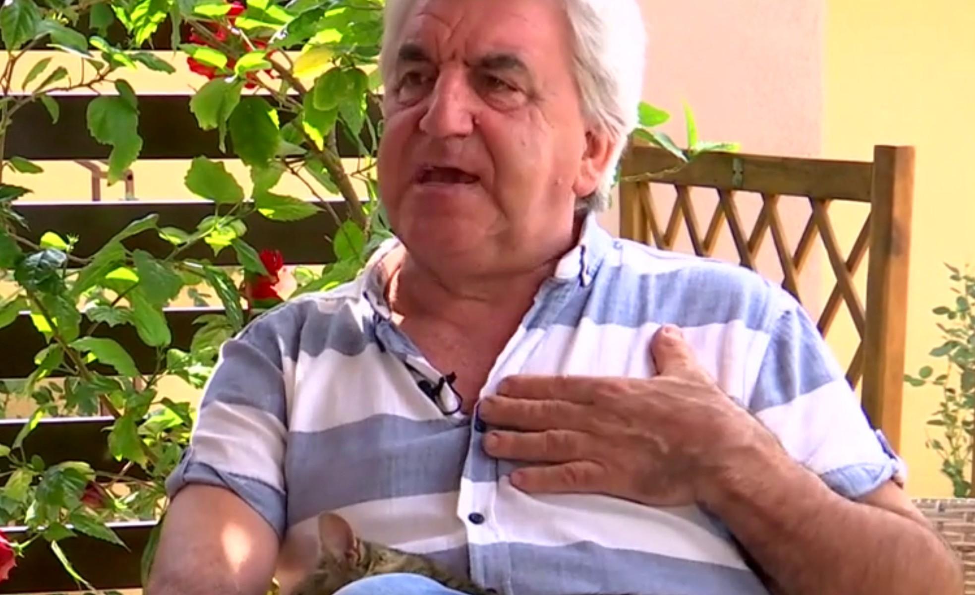 Antonio ha lasciato la sua nativa Italia, innamorato di un villaggio in Romania.  C’è solo una cosa che non gli piace del nostro paese