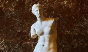 De ce renumita statuie Venus din Milo a stârnit numeroase dezbateri. Ce ținea zeița în mâinile care nu mai există