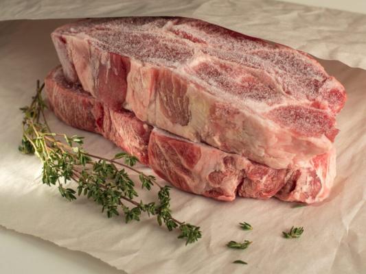 Cum se decongelează carnea în mod corect: sfaturi cu efect garant